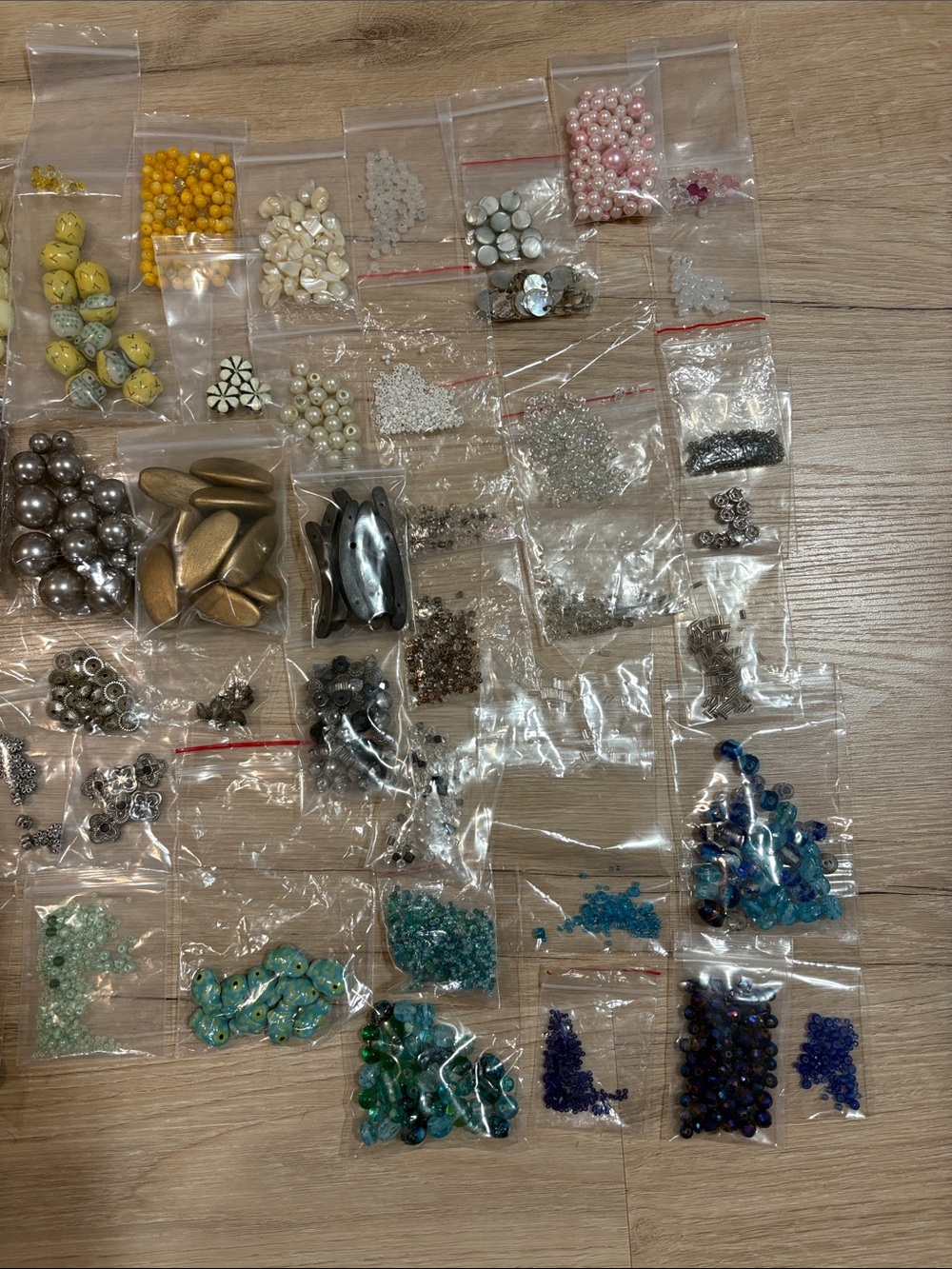 BEADS || random assortment of beads for jewelry making - Picture 7 of 12